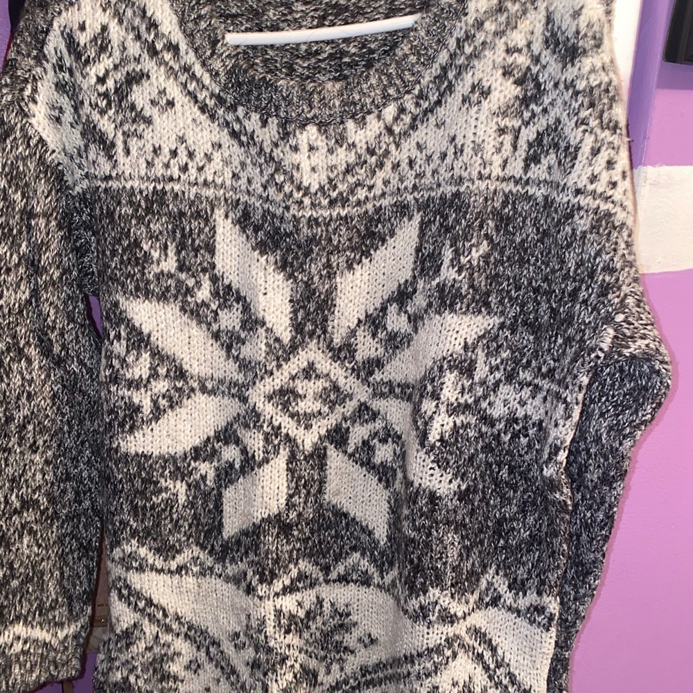 2 sweaters for holidays